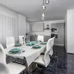 2 Bedroom In Apartamento *