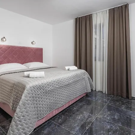 2 Bedroom In Lovran
