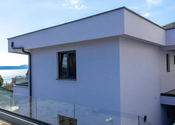 2 Bedroom Beautiful In * Laurana