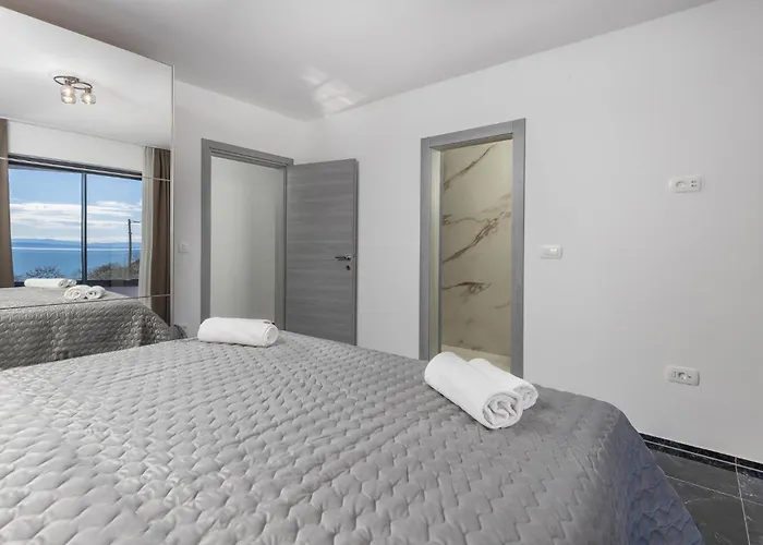 2 Bedroom Beautiful In *