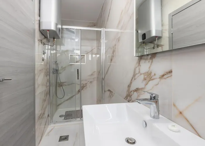2 Bedroom Beautiful In *