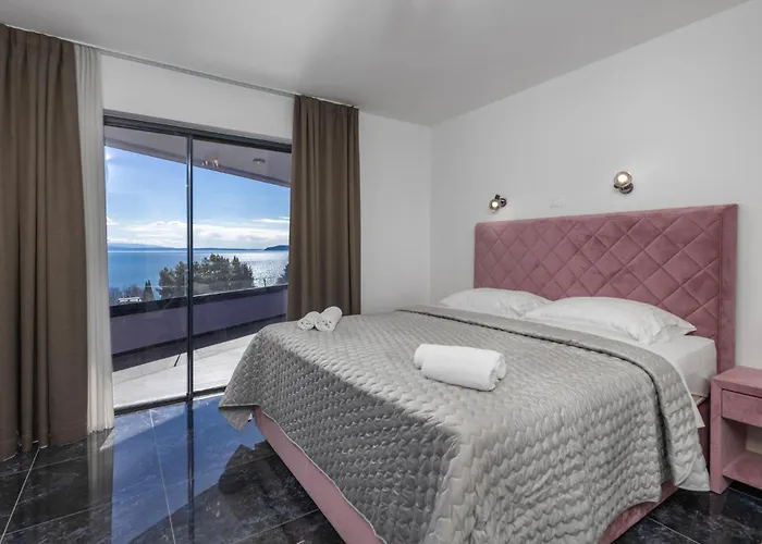 2 Bedroom Beautiful In * Lovran